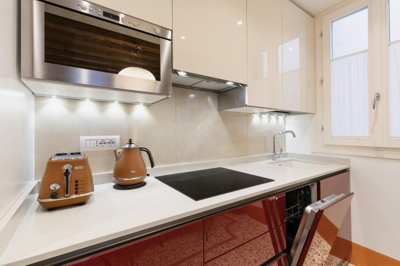 Rialto Sant'Aponal Prestige By Wonderful Italy Apartment Venice Exterior photo