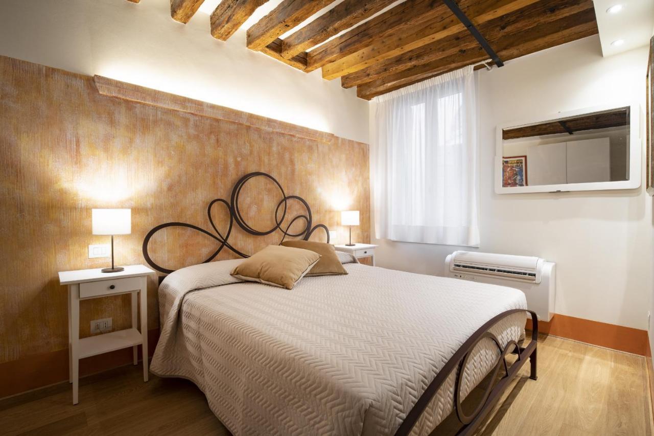Rialto Sant'Aponal Prestige By Wonderful Italy Apartment Venice Exterior photo
