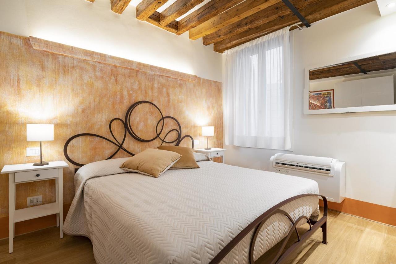 Rialto Sant'Aponal Prestige By Wonderful Italy Apartment Venice Exterior photo