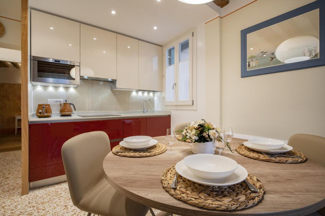 Rialto Sant'Aponal Prestige By Wonderful Italy Apartment Venice Exterior photo