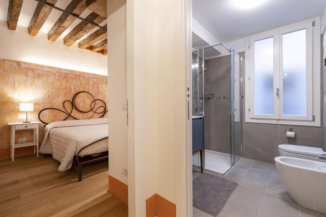 Rialto Sant'Aponal Prestige By Wonderful Italy Apartment Venice Exterior photo